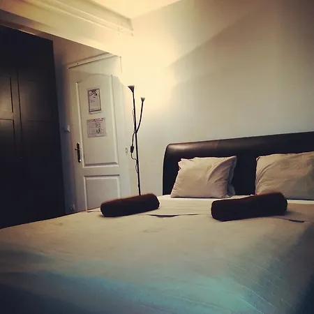 Carmen Bed and Breakfast 3*