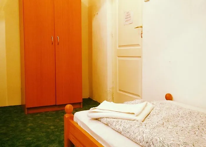 카르멘 판지오 3* 부다페스트